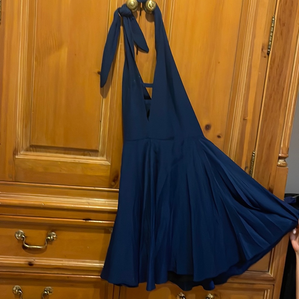 AMANDA UPRICHARD navy backless dress